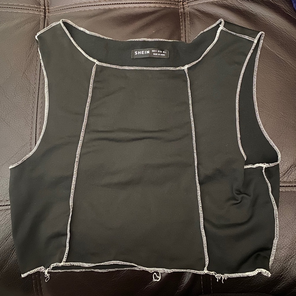 Black crop top